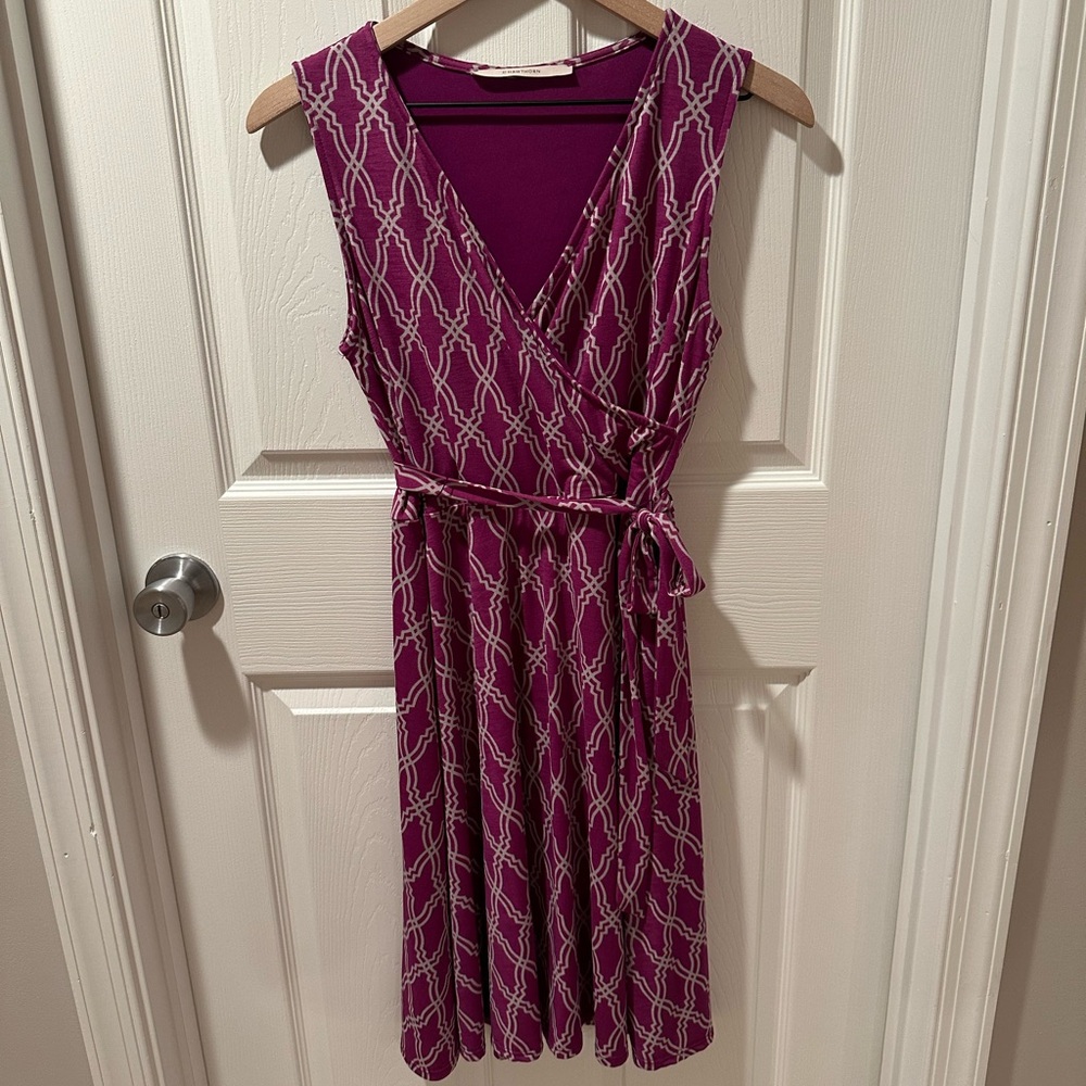 41 Hawthorn Dress Surplice Faux Wrap Belted  Purple Geometric Print  Size Medium